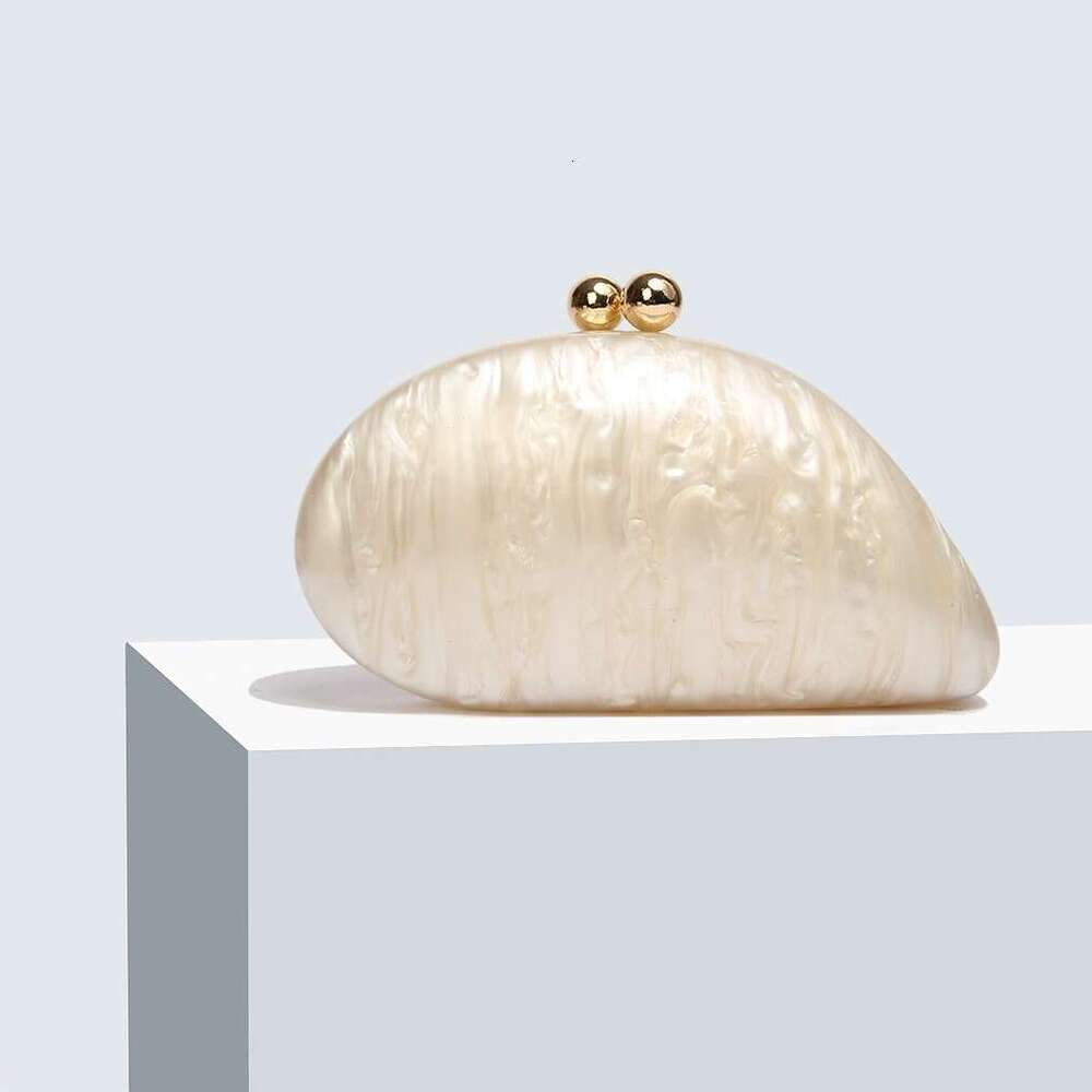 Designer Luxury Evening Diamond Evening for Women New Single Shoulder Crossbody Irregular Shell Acrylic Bag Fashionable Wedding Clutch