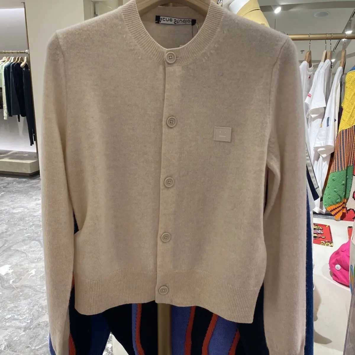 2024 Autumn New Thin Long-sleeved Slim Fit Cardigan Sweater for Women Fashionable High-end Knitted Candy Colored Top for Women X250724