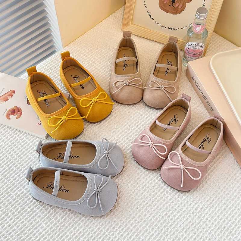 Girls Shoes Low Top Princess Suede Shoe Spring New Shallow Elastic Band Casual Brand Designer Students Ballet Shoes Child I03132 XJ250724