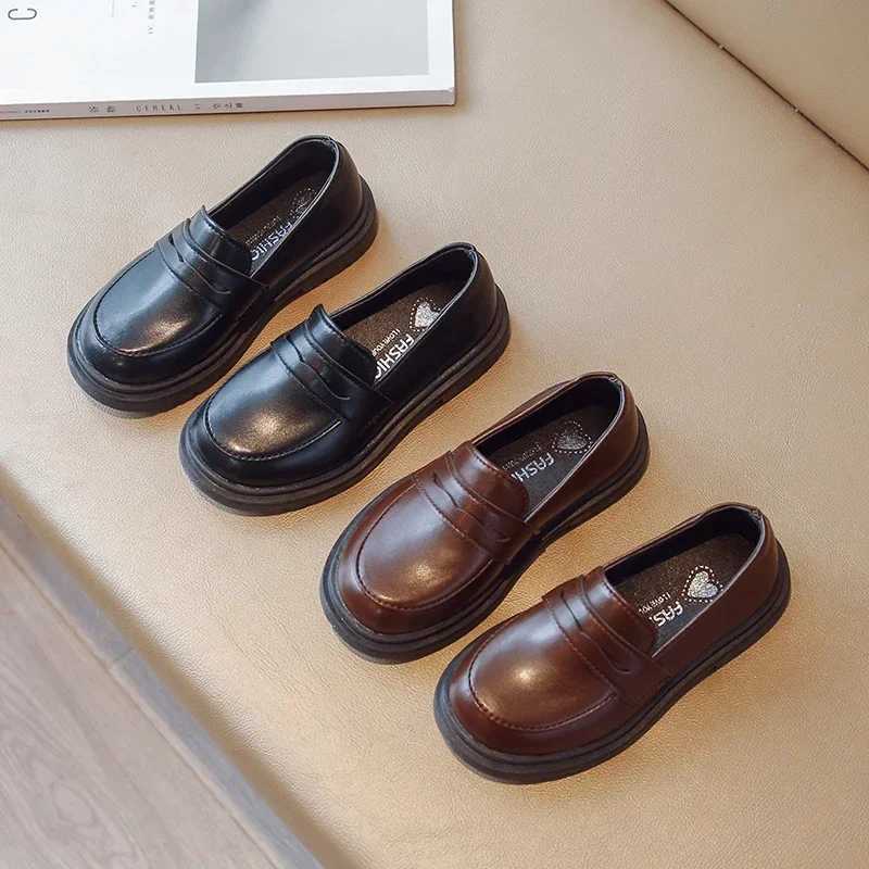 Britain Sle Childrens Leather Shoes for Boys 2024 Spring New Girls Retro Black Single Shoes Soft Moccasin Shoes for Children XJ250724