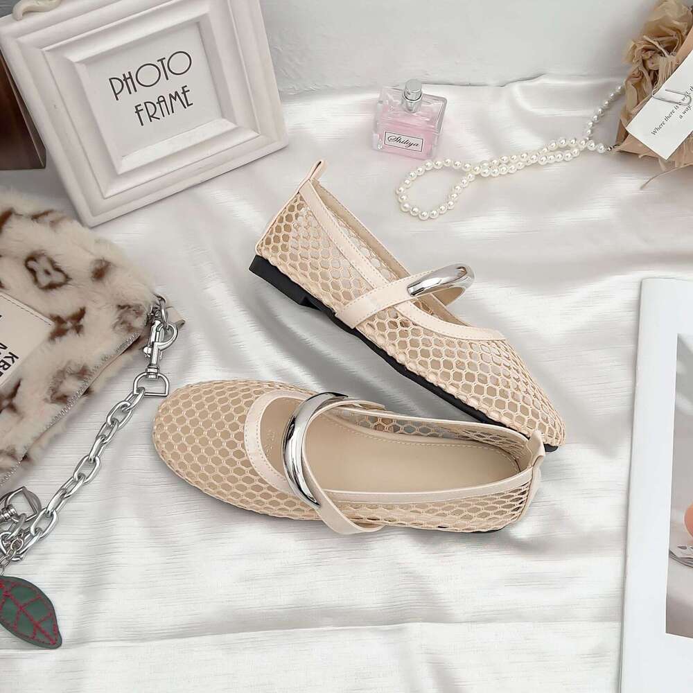 Designer Summer New Hollow Mesh Sandals for Women, Fashionable Soft Sole Casual Style Woven Breathable Women's Shoes
