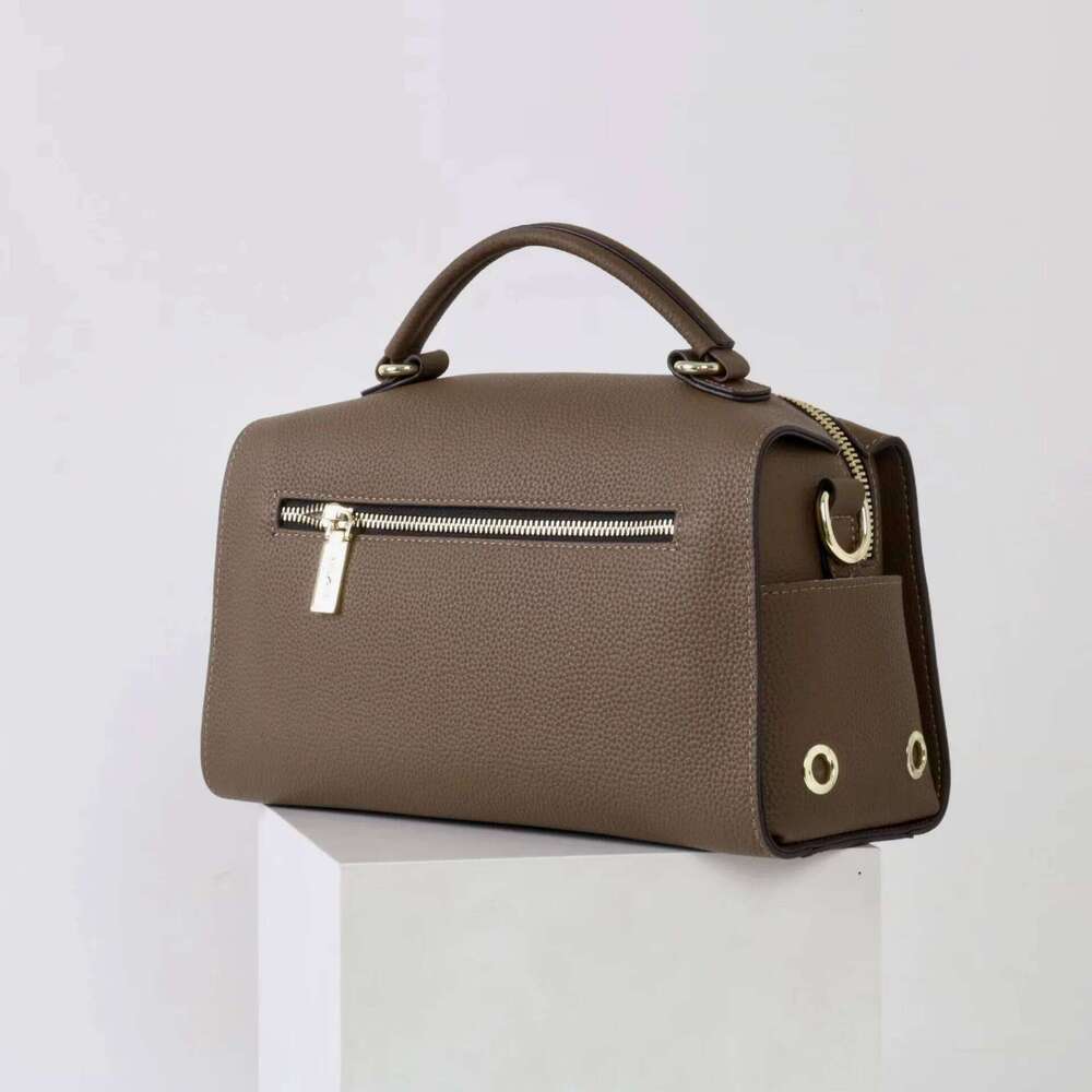 Genuine Leather Pillow 2025 New Niche Design Top Layer Cowhide Commuter One-Shoulder Crossbody Box Bag Fashion Lady Handbag