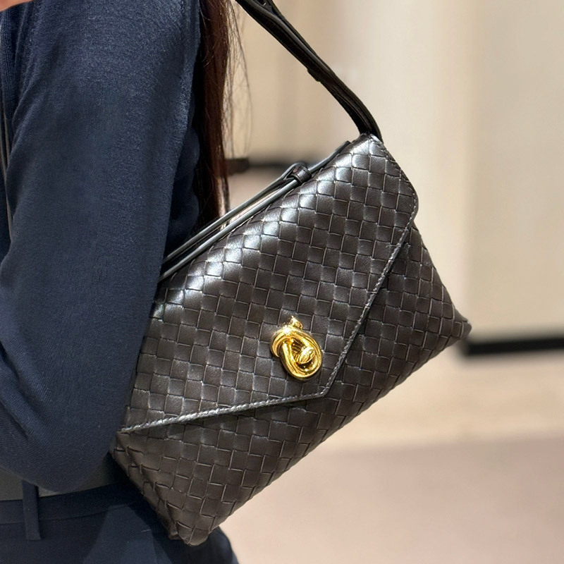 Designer Bag 2025 Woven Messenger Bag Small Square Box Fashion Trend Large Capacity Handheld Luxury Bag Crossbody Bag Knot Cowhide Envelope Women'