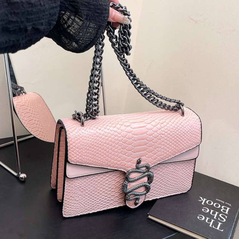 High-end Crocodile Pattern Chain Small Square for Women 2025 New Single Shoulder Underarm Fashion Versatile Crossbody Bag