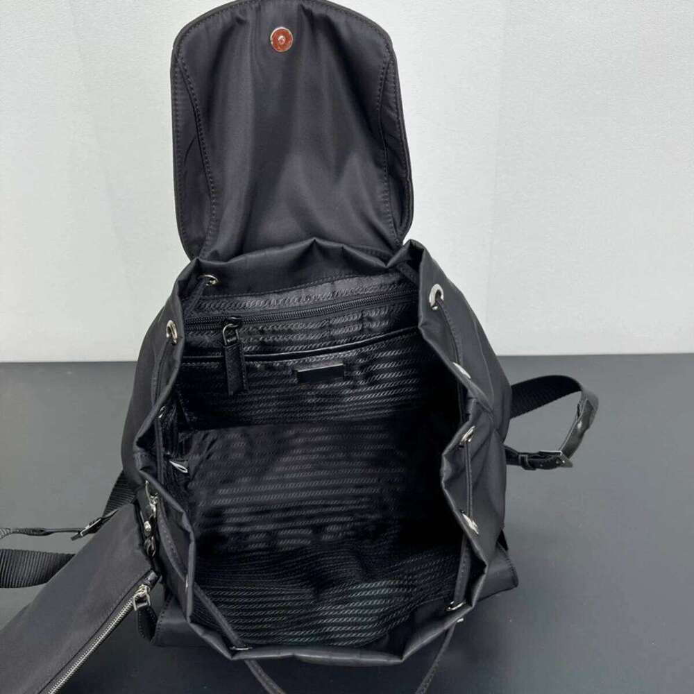 Designer Waterproof Nylon For Women With Pockets Travel Backpack Brand Shoulder Bag Sac De Luxe Femme Purses