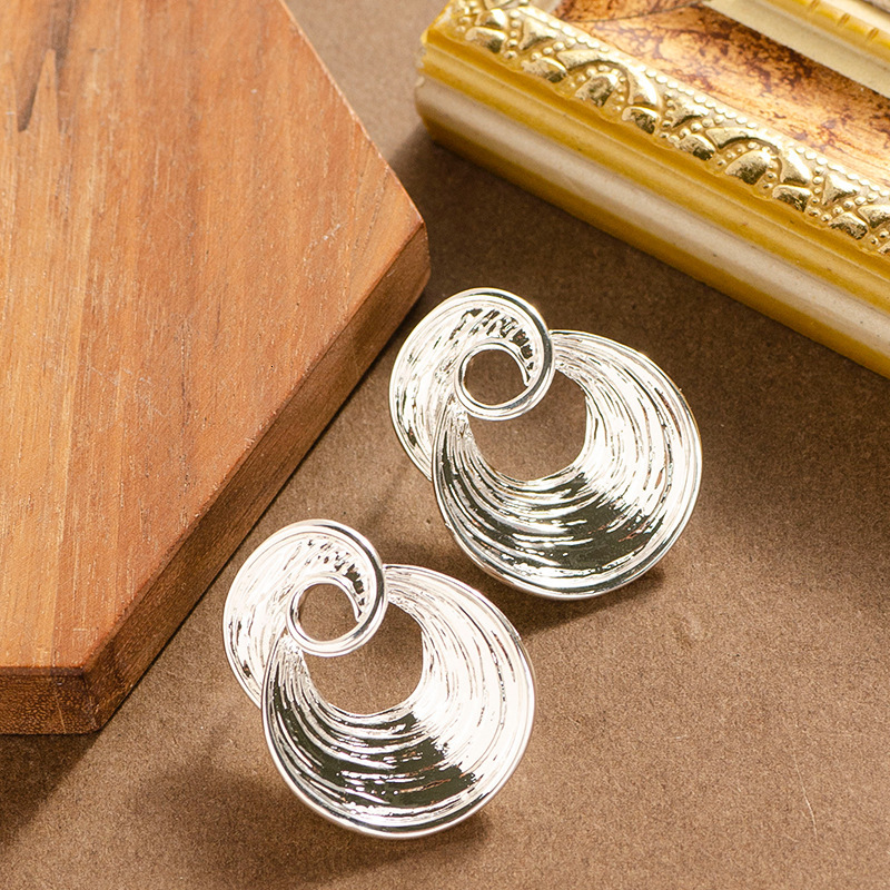 Fashion Simple Geometric Twisted Texture Earrings for Women High-end Versatile Non-fading Sier Needle Ear Jewelry