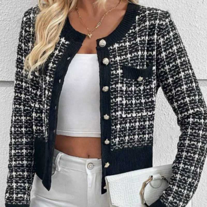 Stylish Womens Twd Knit Cardigan Sweater Black and White Plaid Pattern Button Cardigan Appliqu Long Sleeve Knit Top7310# X250724
