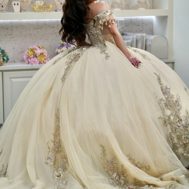 Champagne Quinceanera Dresses Off Shoulder Ball Gown Sweet 16 Dress Applique Lace Beading Tull Corset Birthday Party Vestidos 15 Anos