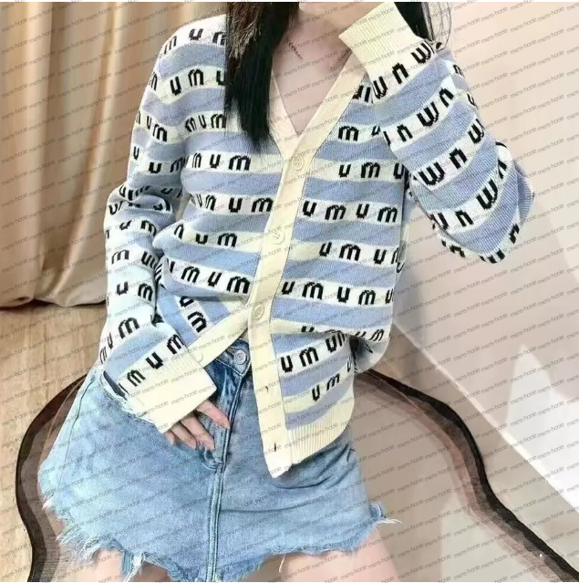 Spring and Autumn Women's Sweater Designer Brand Knitted Cardigan Sweater Fashion Long Sleeve Embroidered Letter Button Decoration High Quality