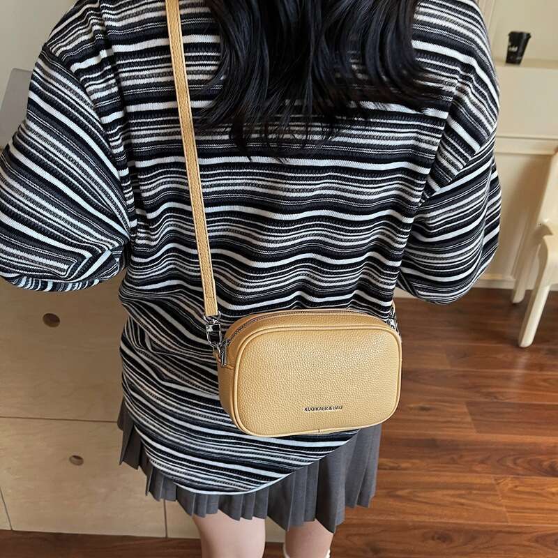 New Women's Simple Fashion Solid Color Small Square Commuter Fashionable High-end Single Shoulder Crossbody Bag