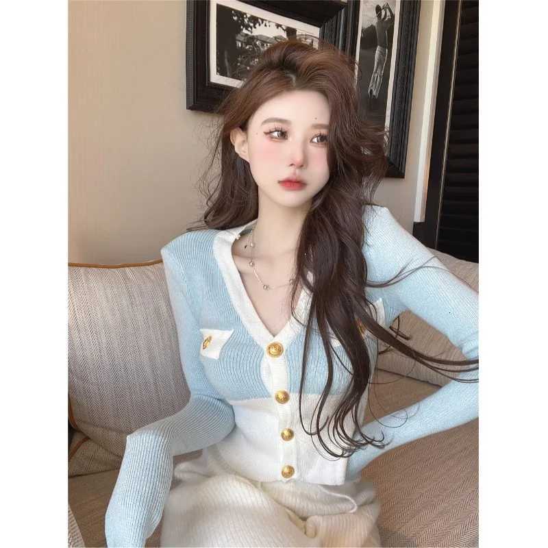 Sexy V-neck Sweater for Women Autumn 2025 New Contrast Design Metal Button Knitted Top Pull Femme Cropped Cardigan Slim Shirts X250724