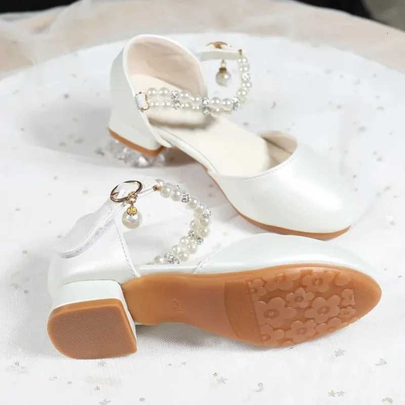 New Girls Shoes Fashion Childrens Pearls Princess Sandals Bling Summer Sandals Toddler par Breathable Kids Shoes XJ250724