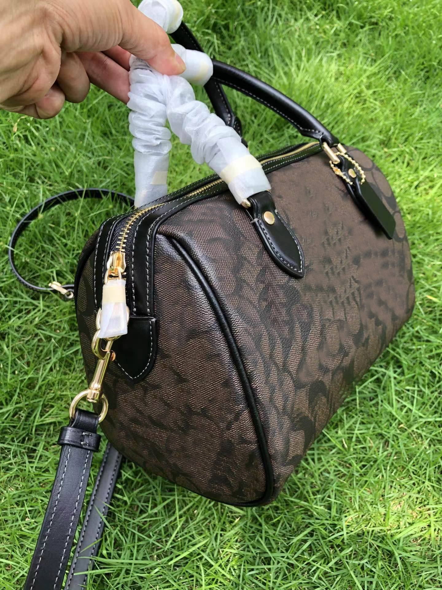 Top Handle Designer bag Medium Satchels Rowan Handbags Classic Shoulder Bag Women's Crossbody Travel Handbag Lady Luxury Pillow Tote Purse