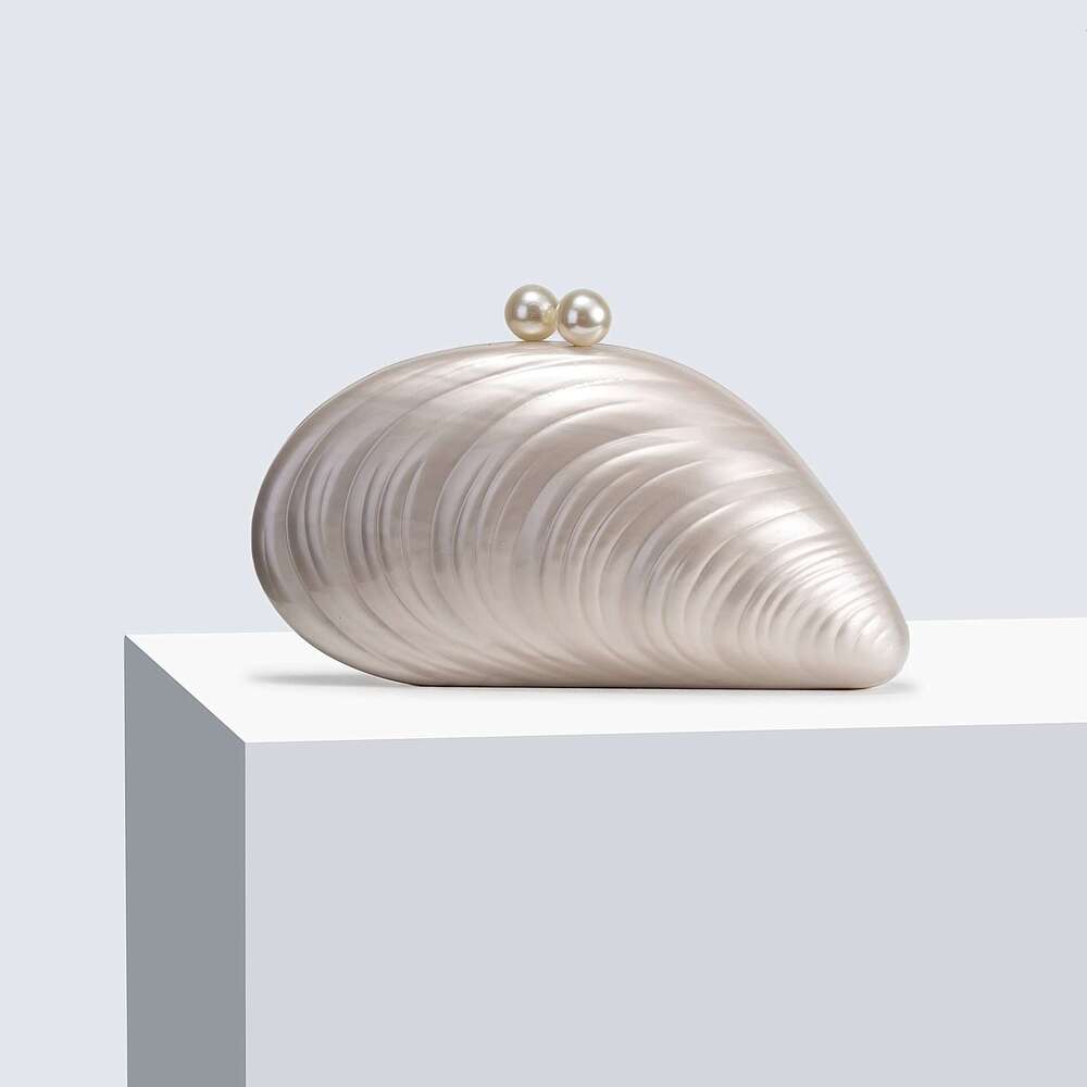 Designer Luxury Evening Diamond Fashionable and Unique Design Clamshell Acrylic Concave Chain Clutch High-end Feel Handheld Evening Crossbody Bag