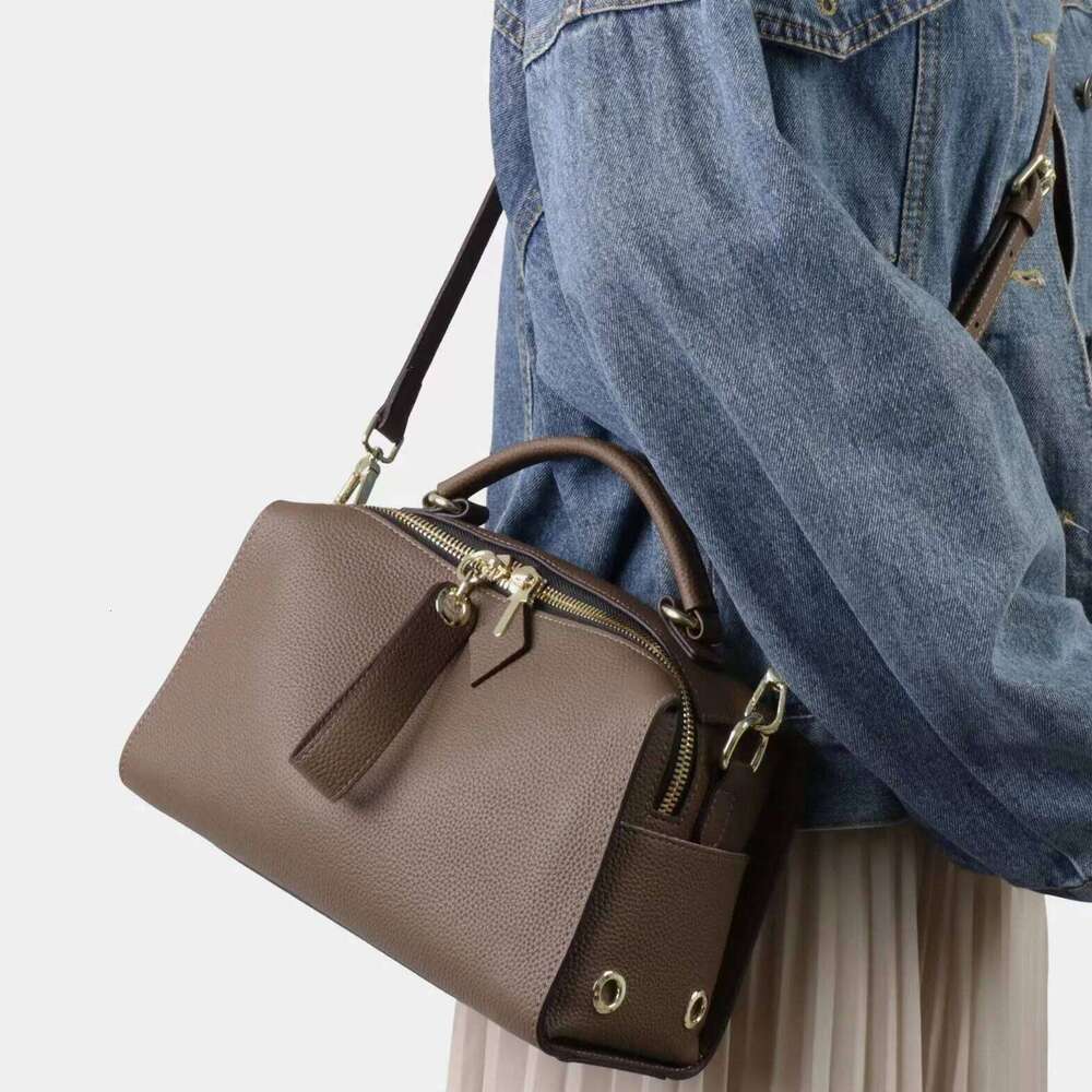 Genuine Leather Pillow 2025 New Niche Design Top Layer Cowhide Commuter One-Shoulder Crossbody Box Bag Fashion Lady Handbag