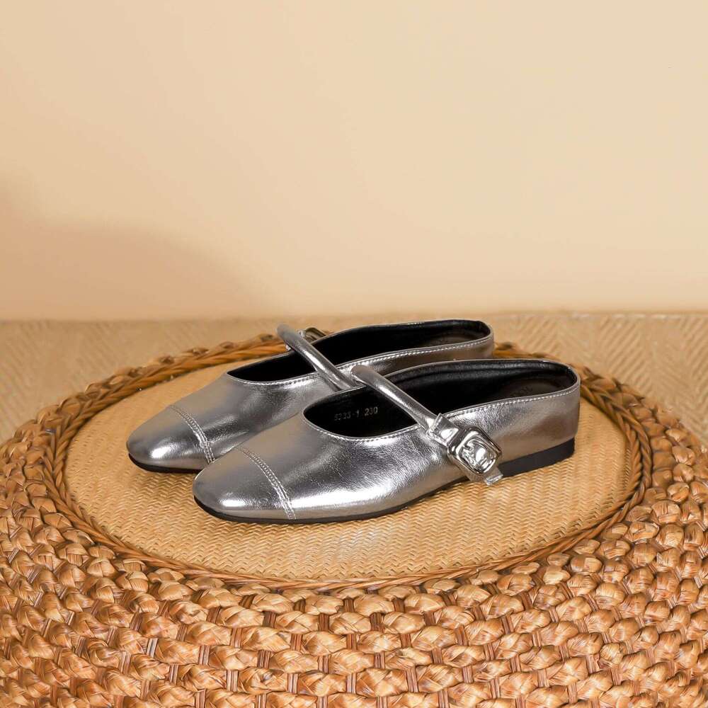 Designer Half for Women Fashionable Outdoor Wear High-End Casual Women's Korean Style Slip-On Thick Sole Height Increasing Shoes