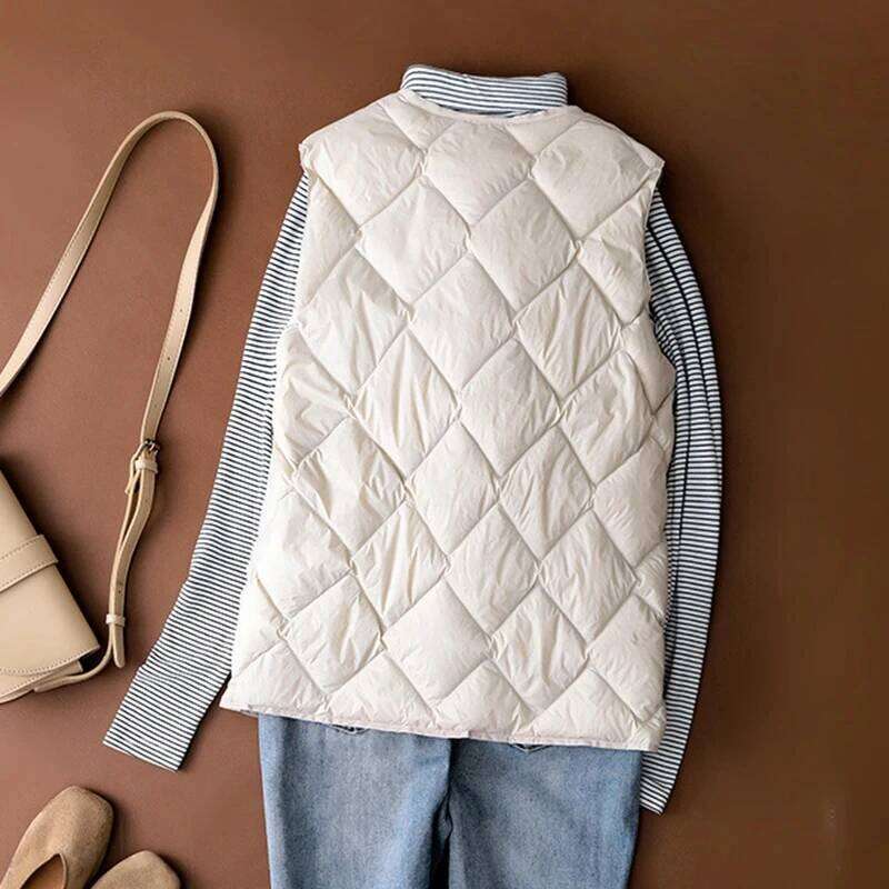 Lagabogy 2025 New Autumn Winter Ultra Light Thin White Duck Down Vest Women Puffer Jacket Female Slim Waistcoat Casual Sleeveles