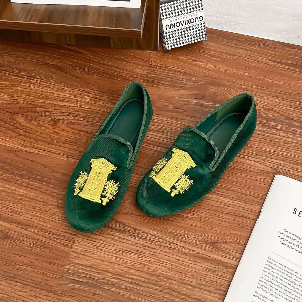 Designer Winter New Niche Women's Sun Moon Casual Fashion Korean Version Embroidered Flat Shoes
