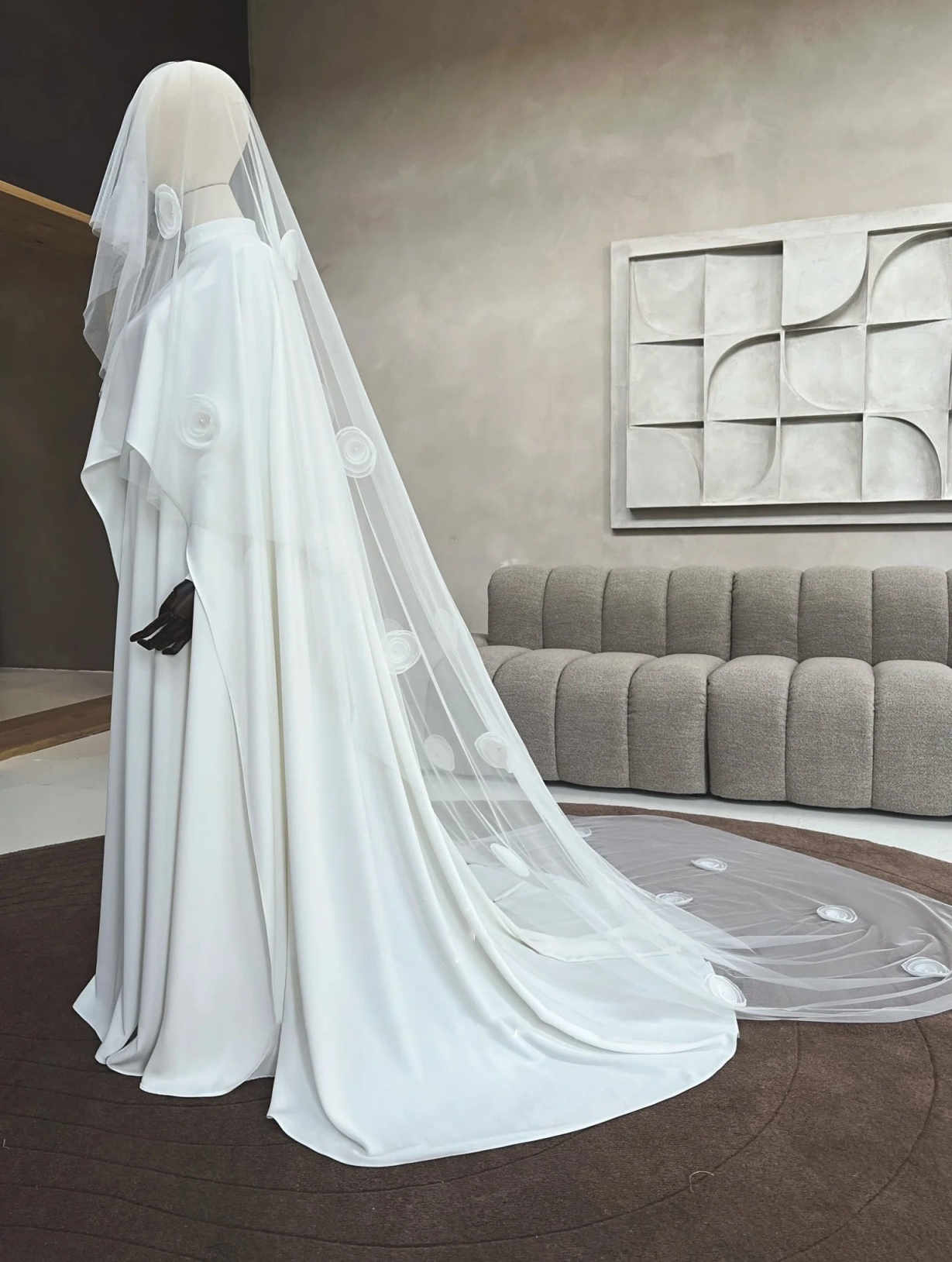 New Lace Wedding Veil 3 Meters Long White Ivory Bridal Headpiece Elegant with 3D Floral Appliques Comb For Marriage Bride Women's Accessories Cus