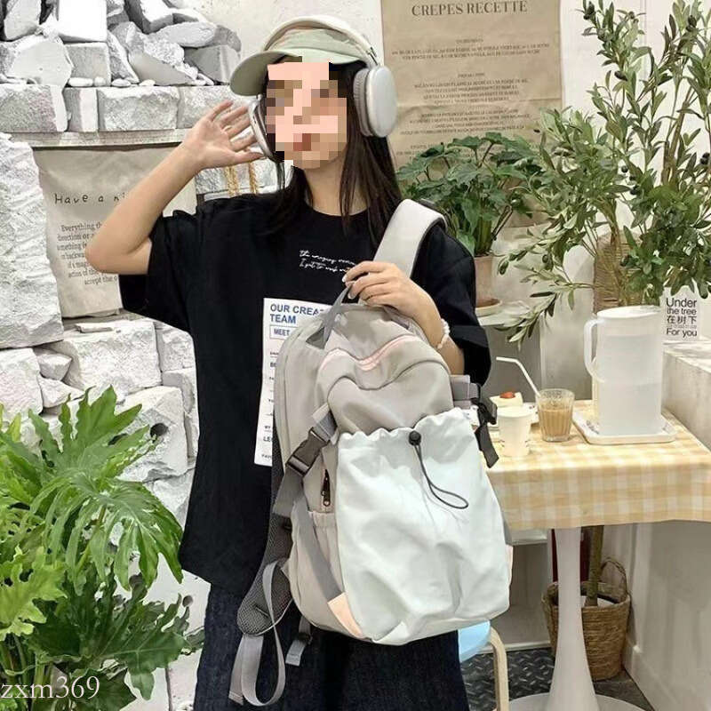 UR Nylon Fabric 2024 New Large Capacity Lightweight Backpack for Middle and High School Students Short Trip Travel