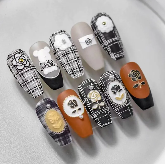 Little Fragrant Bow Nail Art Sticker 5D Relief Light Luxury Black And White Teddy Stamp Nail Sticker Jewelry CA Model