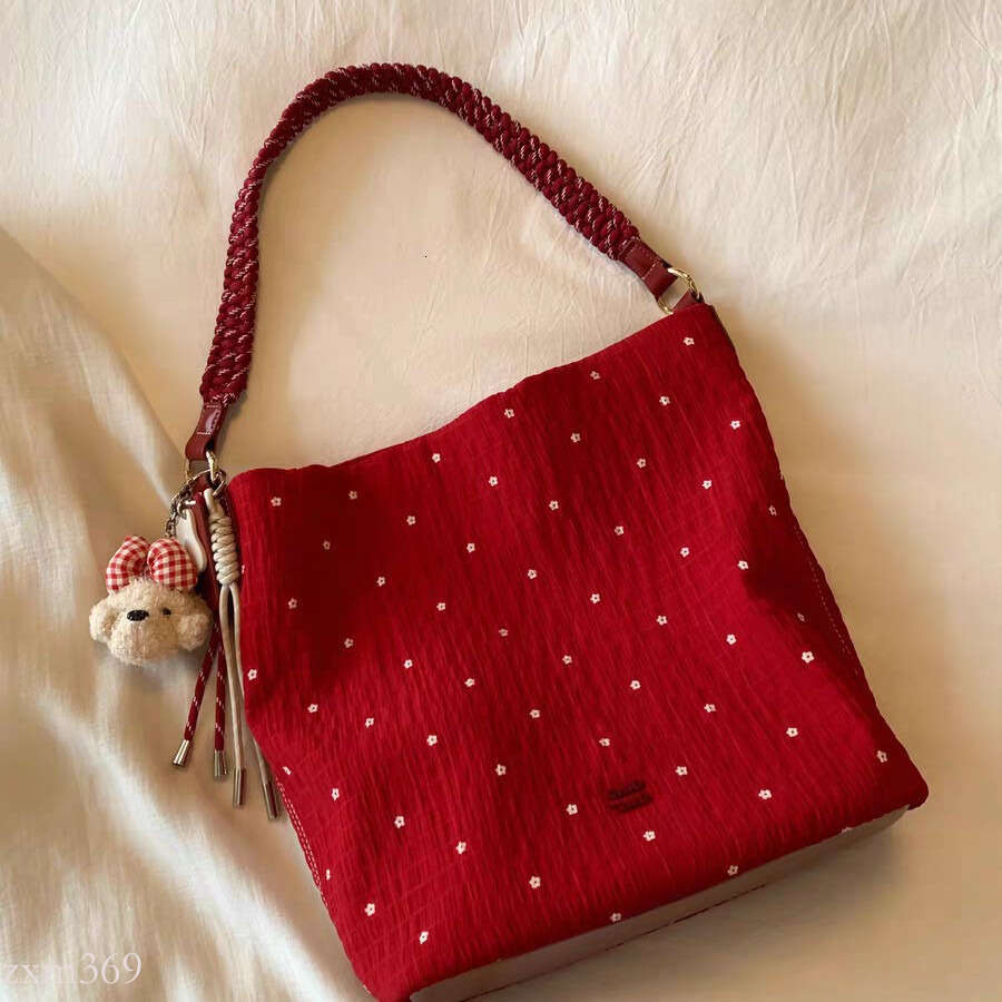 High-Value Designer Red Polka Dot Wrinkled Texture Casual Women's 2025 Shoulder Bag