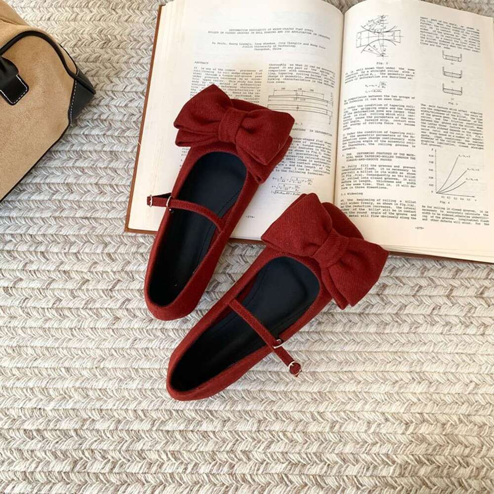 Designer Spring New Elegant Small Square Toe Bow Commuter Versatile Sole Soft Surface Shallow Mouth Single Shoes for Women Outdoor Wear