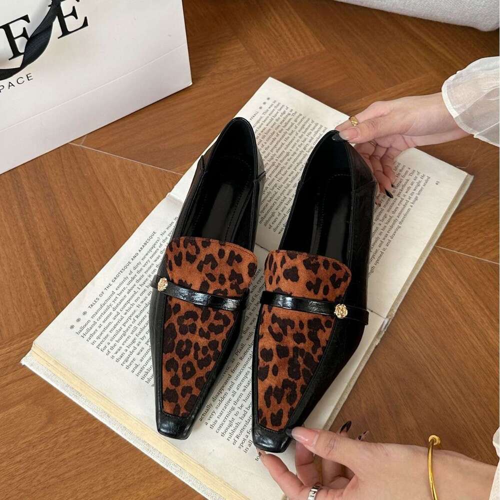 French Style Women's Single Outdoor Wear, High-End Pointed Toe Shoes, Cream Leather Chunky Heel Mary Jane Shoes for Women 2025