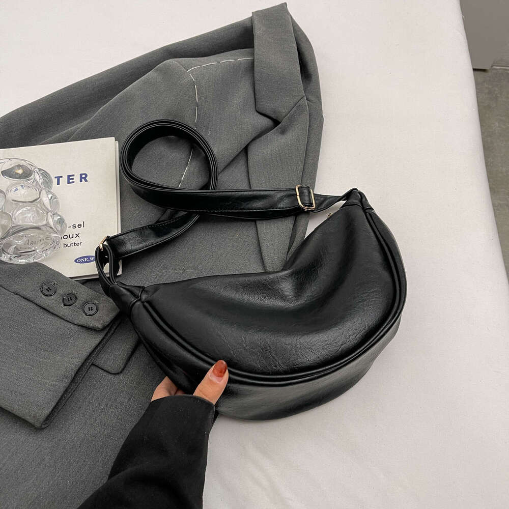 Large Capacity Versatile for Women 2025 New Trendy Niche Design Shoulder Crossbody High-end Dumpling Bag