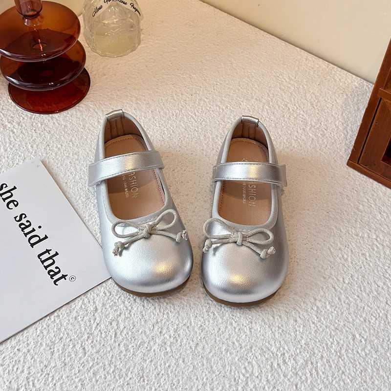 Little Girl Leather Shoes Spring Autumn Simple Bowtie Children Princess Shoes 2025 Trend Versatile Kid Casual Fashion Flat Shoes XJ250724