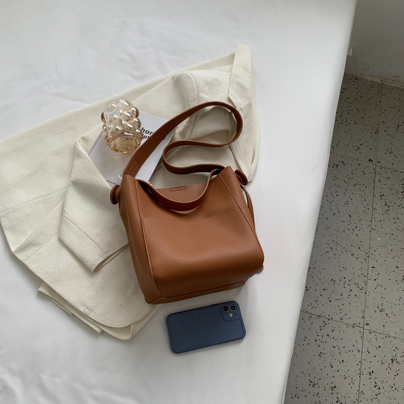 Free shipping designer bags for womens Shoulder bags brown black grey Versatile and minimalist wide shoulder bucket bag single shoulder crossbody bag