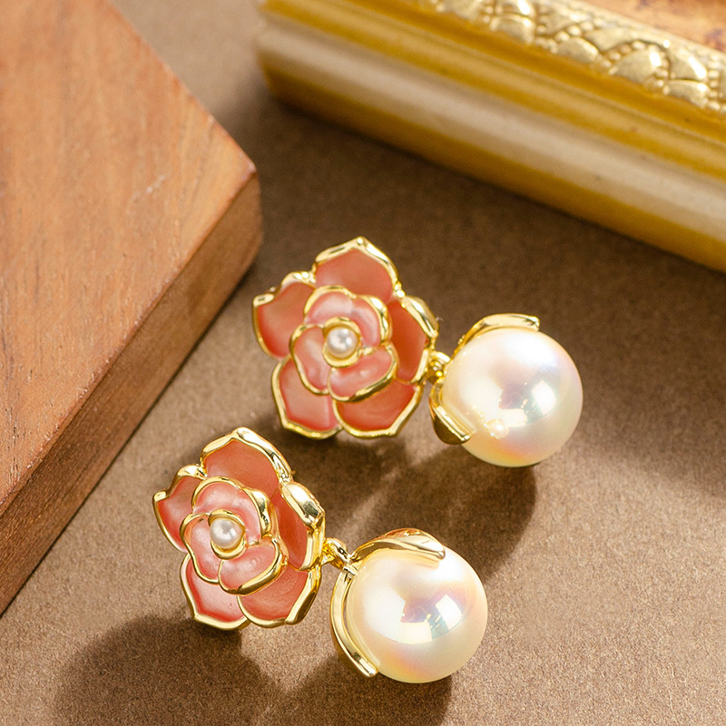 French Elegant Style Oil Drop Camellia Pearl Pendant Earrings for Women Light High-end Sier Needle Ear Jewelry