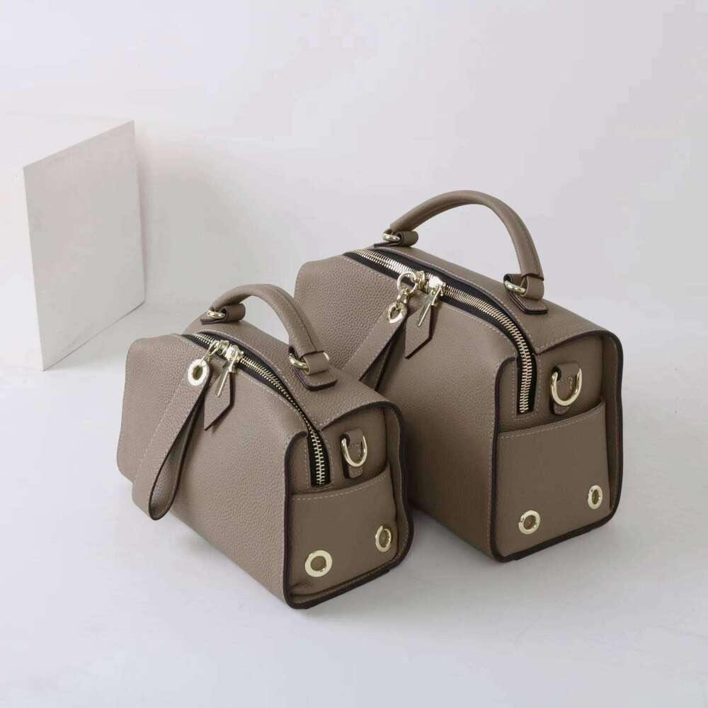 Genuine Leather Pillow 2025 New Niche Design Top Layer Cowhide Commuter One-Shoulder Crossbody Box Bag Fashion Lady Handbag