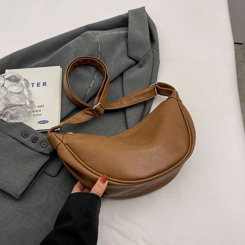 Large Capacity Versatile for Women 2025 New Trendy Niche Design Shoulder Crossbody High-end Dumpling Bag