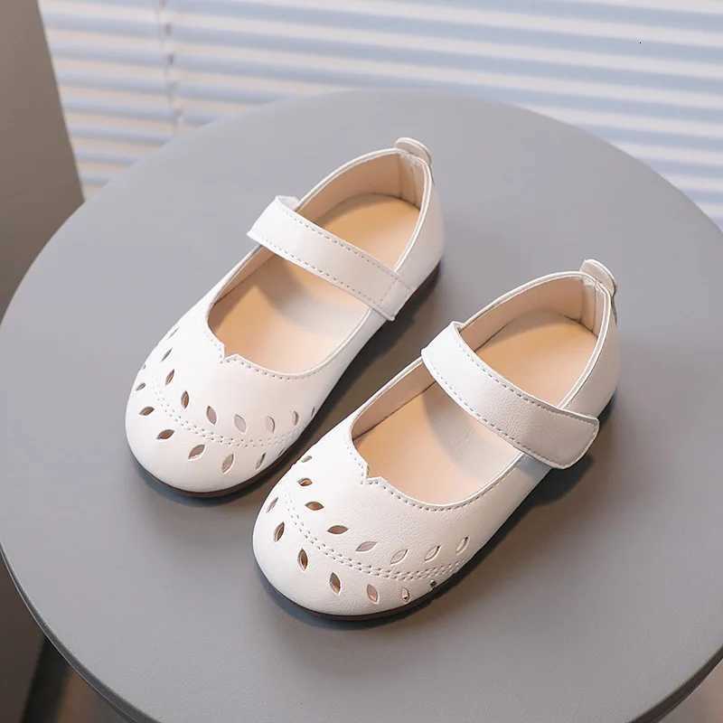 New Small Leather Shoes Children Hollow Out Breathable Casual Shoes Fashion Girls Wedding Party Dress Princess Shoes H794 XJ250724