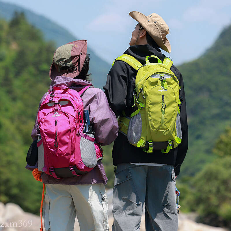 Outdoor Men and Women Large Capacity Hiking Climbing Lightweight Professional Trekking Sports Travel Backpack Simple