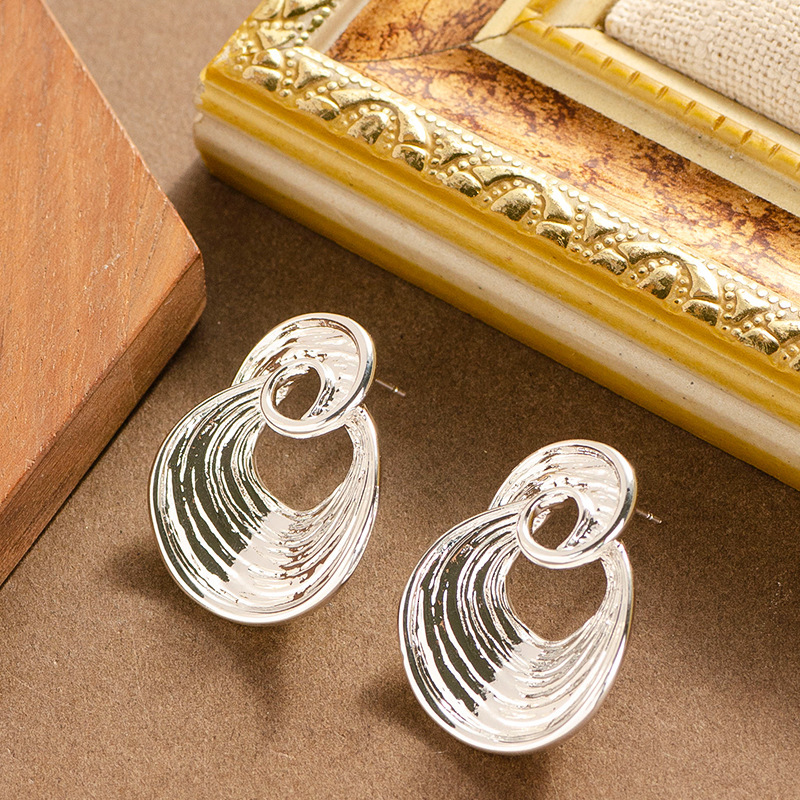 Fashion Simple Geometric Twisted Texture Earrings for Women High-end Versatile Non-fading Sier Needle Ear Jewelry