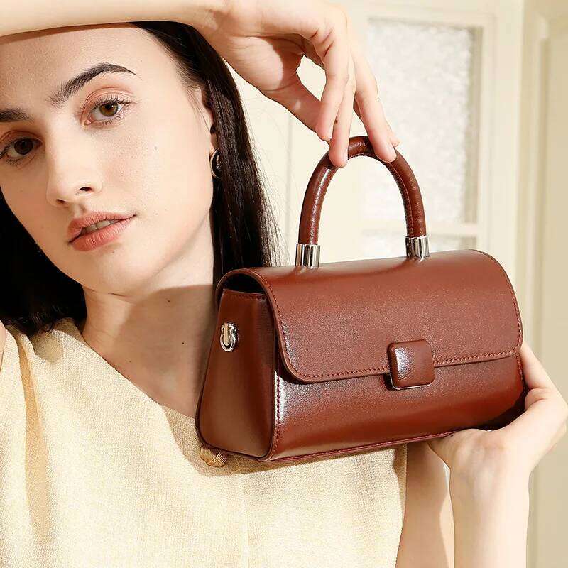 Genuine Leather Handbag For Women, 2025 Fashionable Versatile Bag, Light Niche High-End Single Shoulder Crossbody Bag