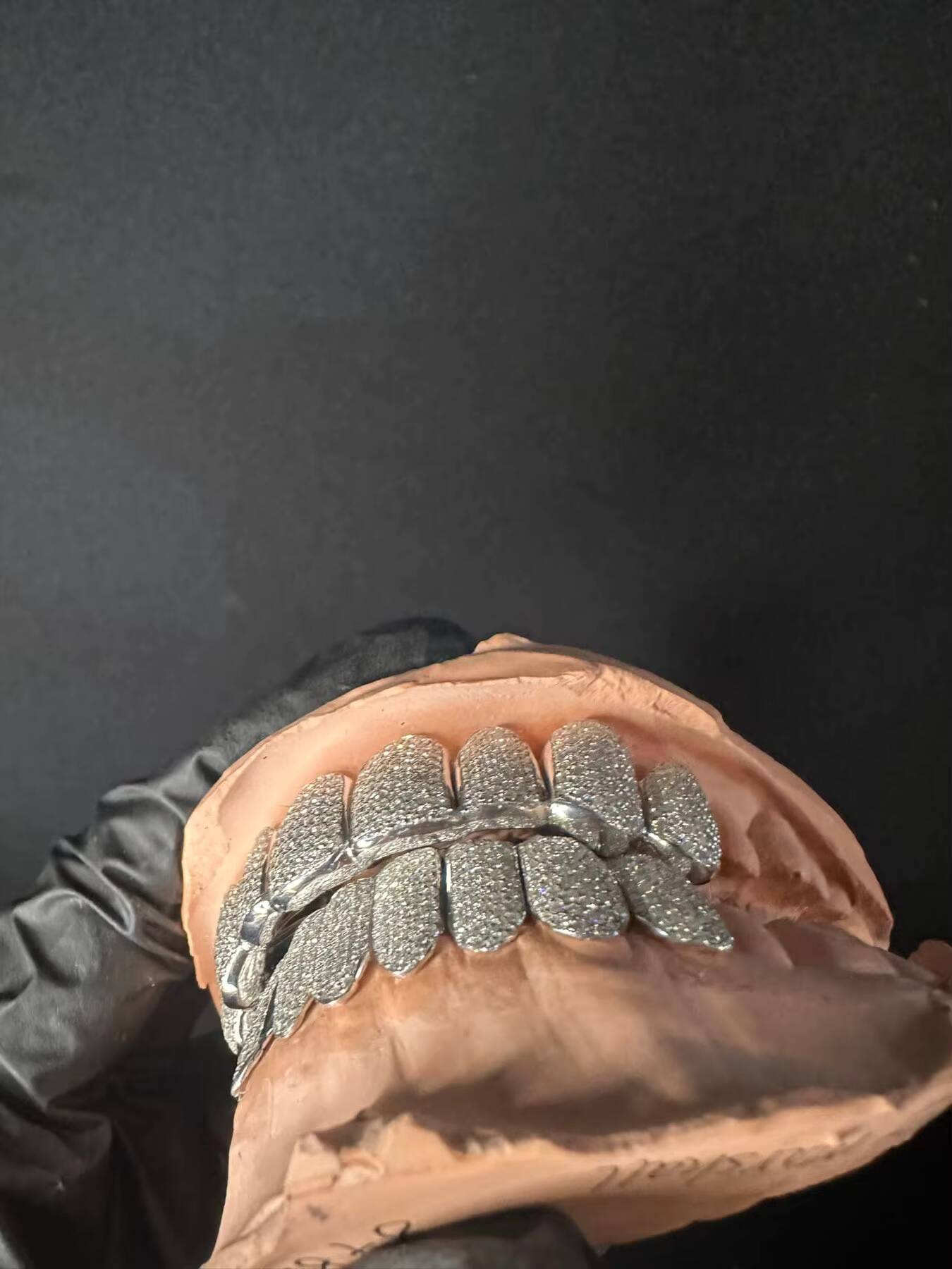 Custom Made 925 Sterling Silver Bust Grillz Moissanite Diamonds Gold Plated Teeth Hip Hop Style Fine Piercing Weddings Gifts