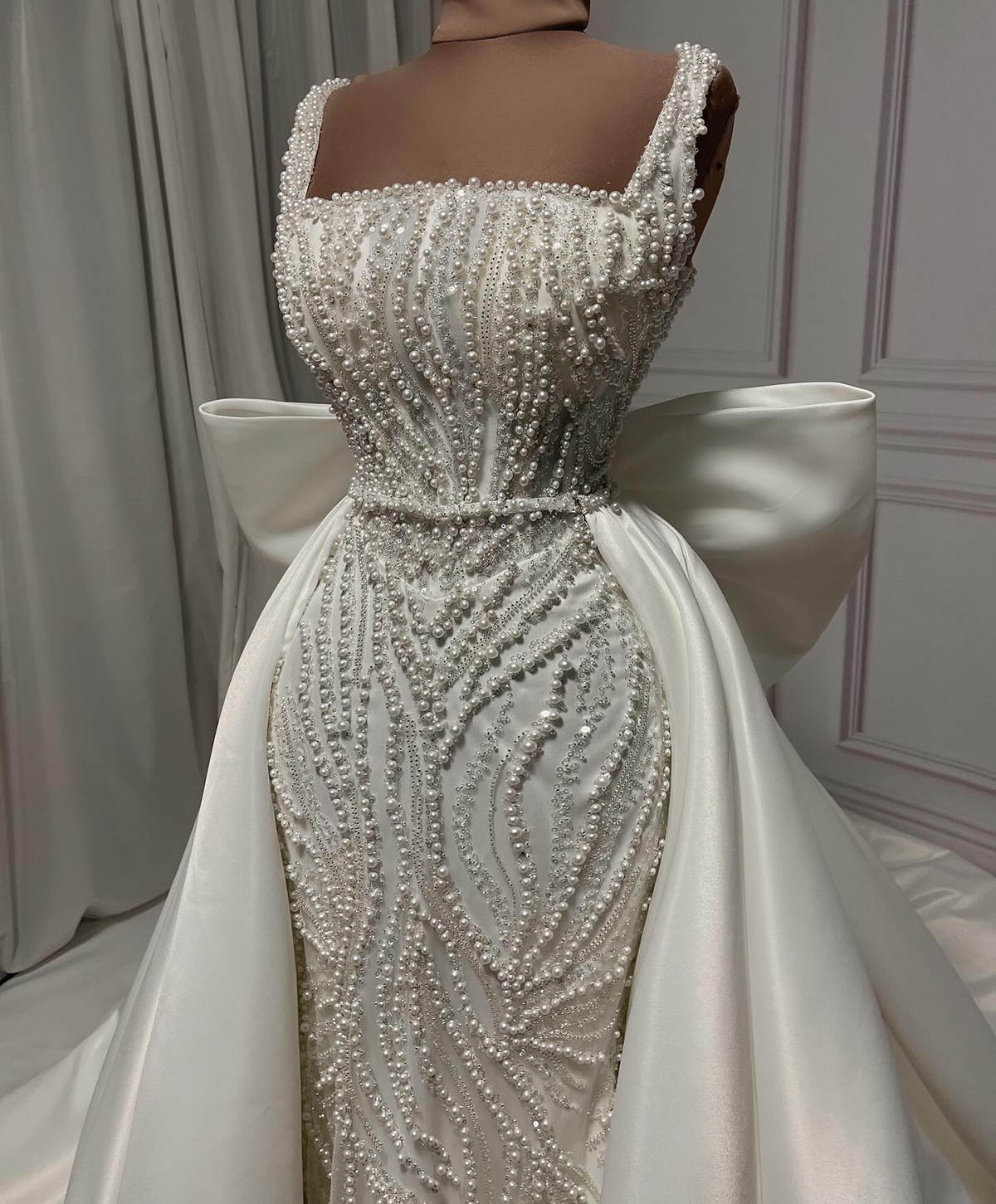 Luxury Wedding Dresses Mermaid Square Collar Pearls Beading Bow Backless Sleeveless Bridal Gowns Customized Vestido de novia