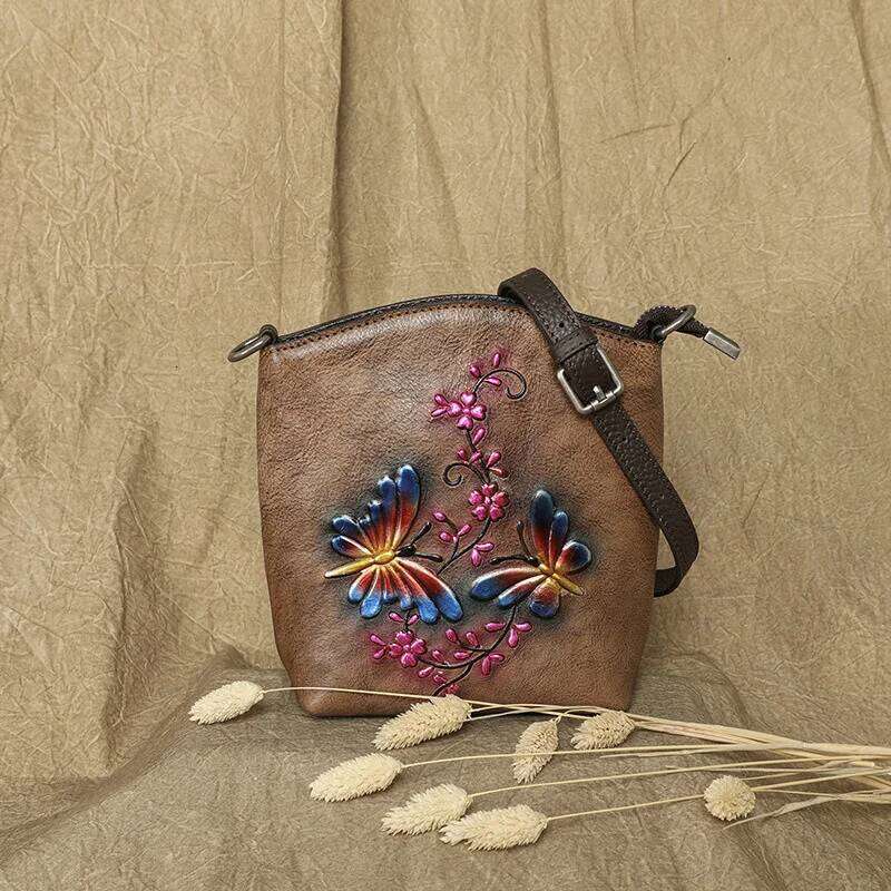 Vintage Genuine Leather Women's Shoulder Bag New Relief Emed Phone Purse Cowhide Handbag for Ladies