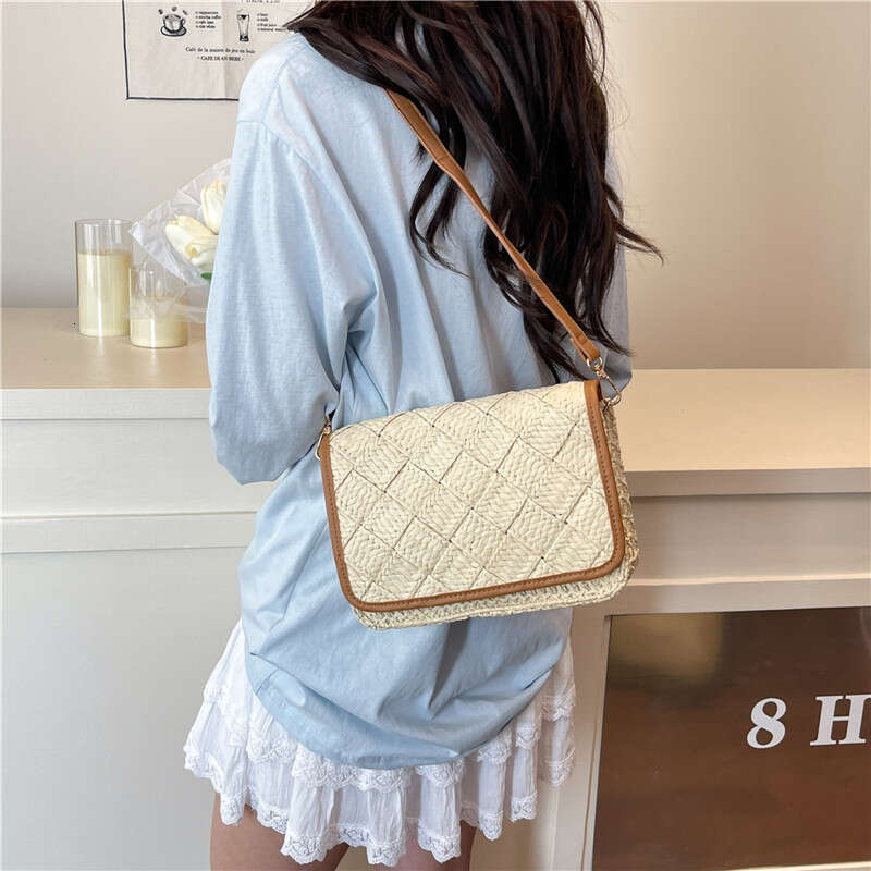 New Women's Single Shoulder Quilted Trendy Fashion Commuter Small Crossbody Bag Handbag