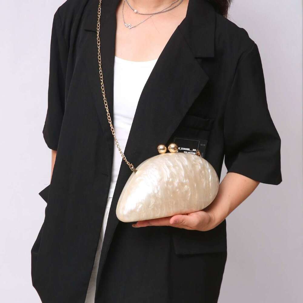 Designer Luxury Evening Diamond Evening for Women New Single Shoulder Crossbody Irregular Shell Acrylic Bag Fashionable Wedding Clutch