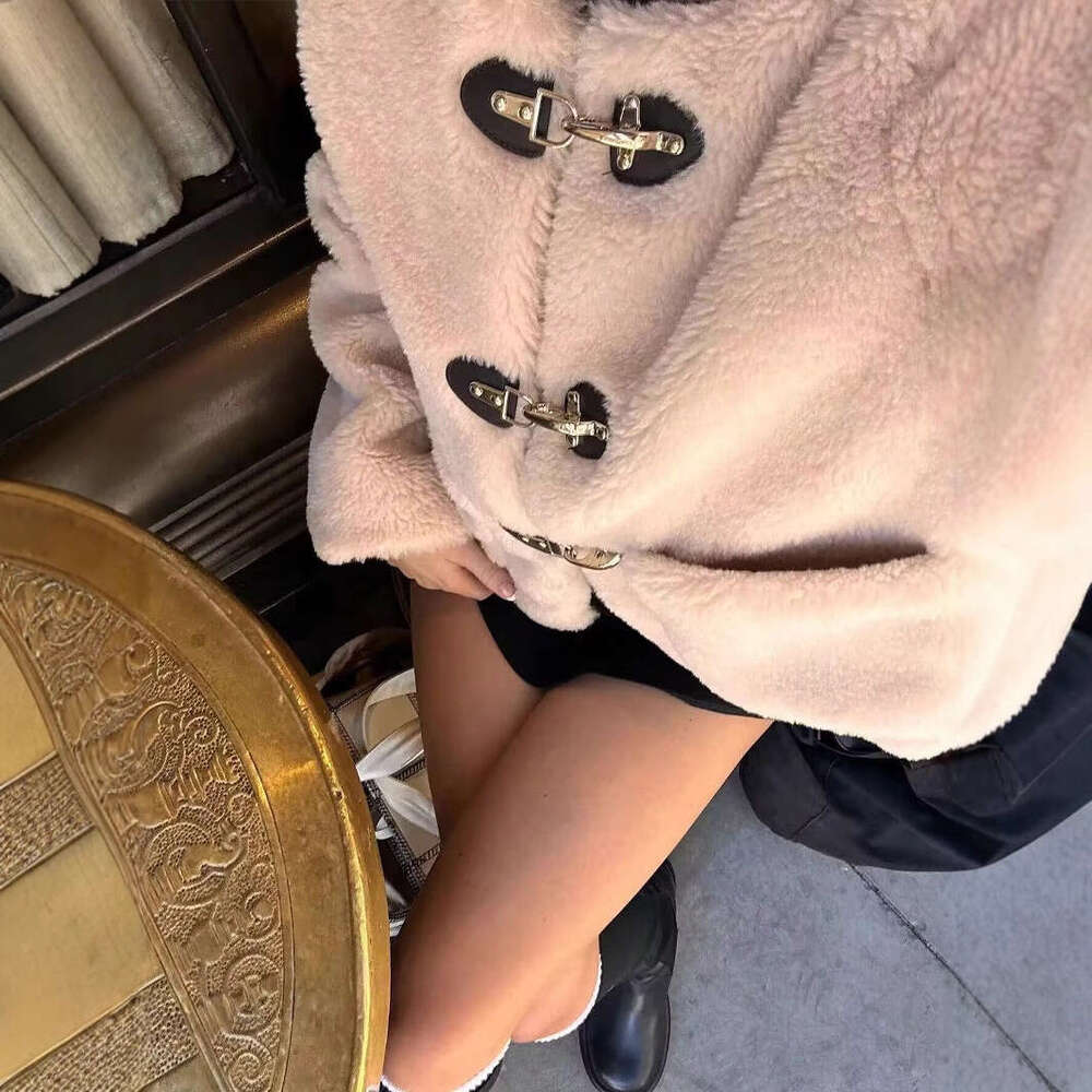 TRAFZA And Autumn INS Women's Two-Color Spring Buckle Fleece Jacket Coat B5