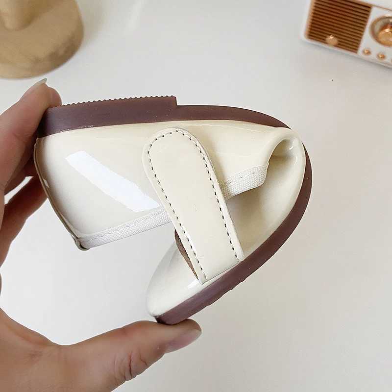 Girls Princess Shoes Concise Sle Patent Leather Spring Children Ballet Flat Four Colors Leisure Shallow Light Kids Shoe 27-36 XJ250724