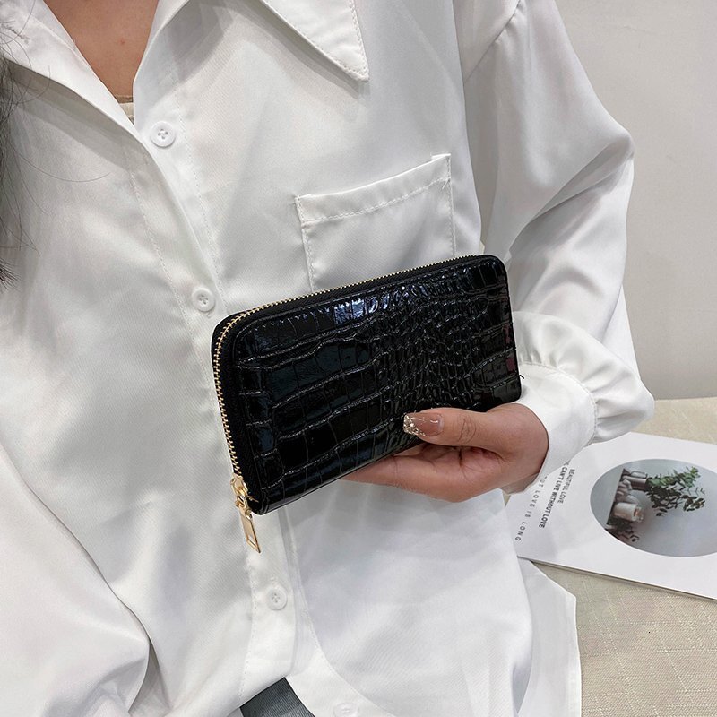 Free Shipping Designer Bag New Women's Long Wallet Single Zipper Women's Wallet Handbag Multi Card Slot Wallet Patent Leather Large Capacity