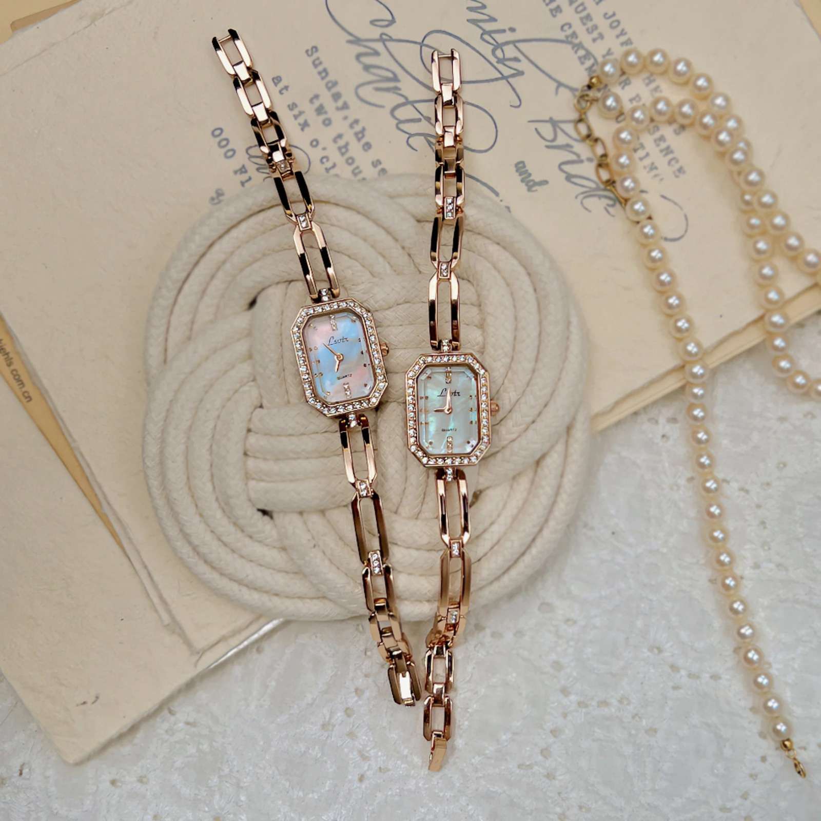 1pc Gold Tone French Style Fashionable Elegant Pearl Dial Set With Rhinestones Bracelet Watch For Women Simple Retr ladies 250723