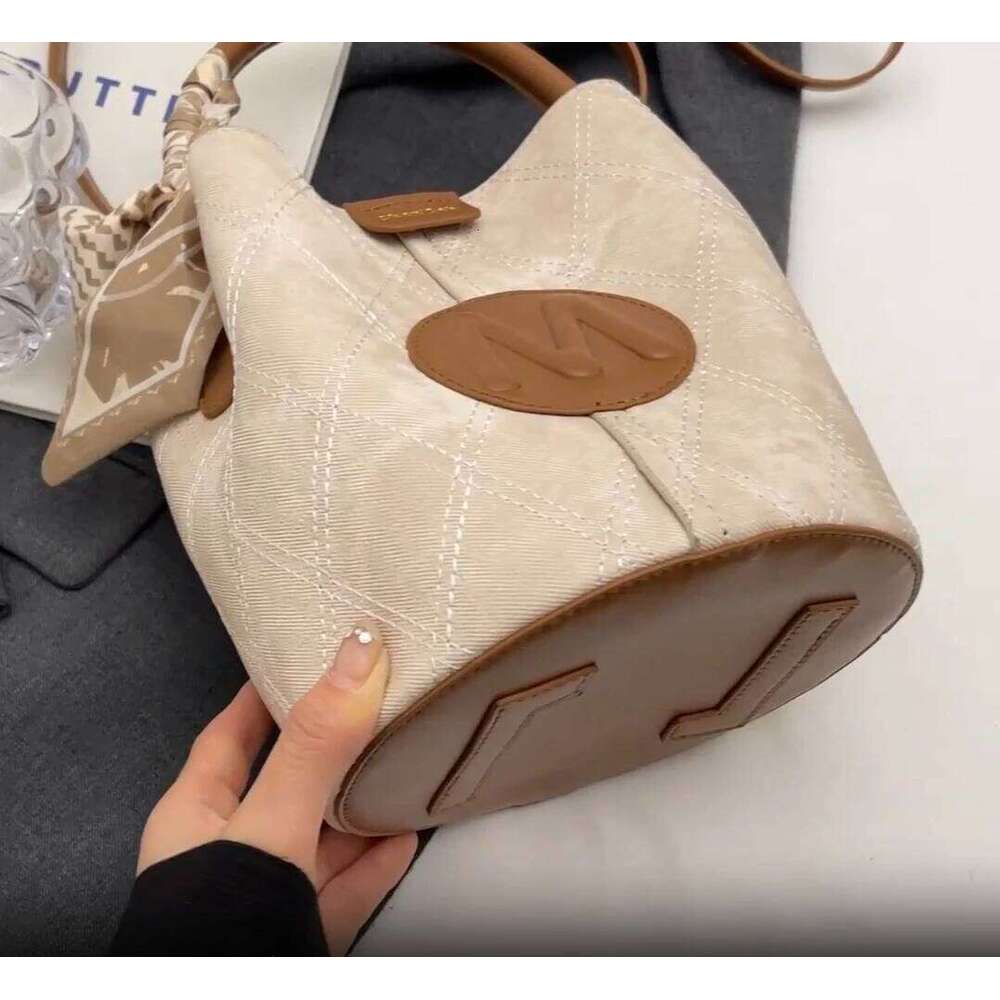 High end trendy bucket bag new shoulder crossbody bag, fashionable retro handbag for women
