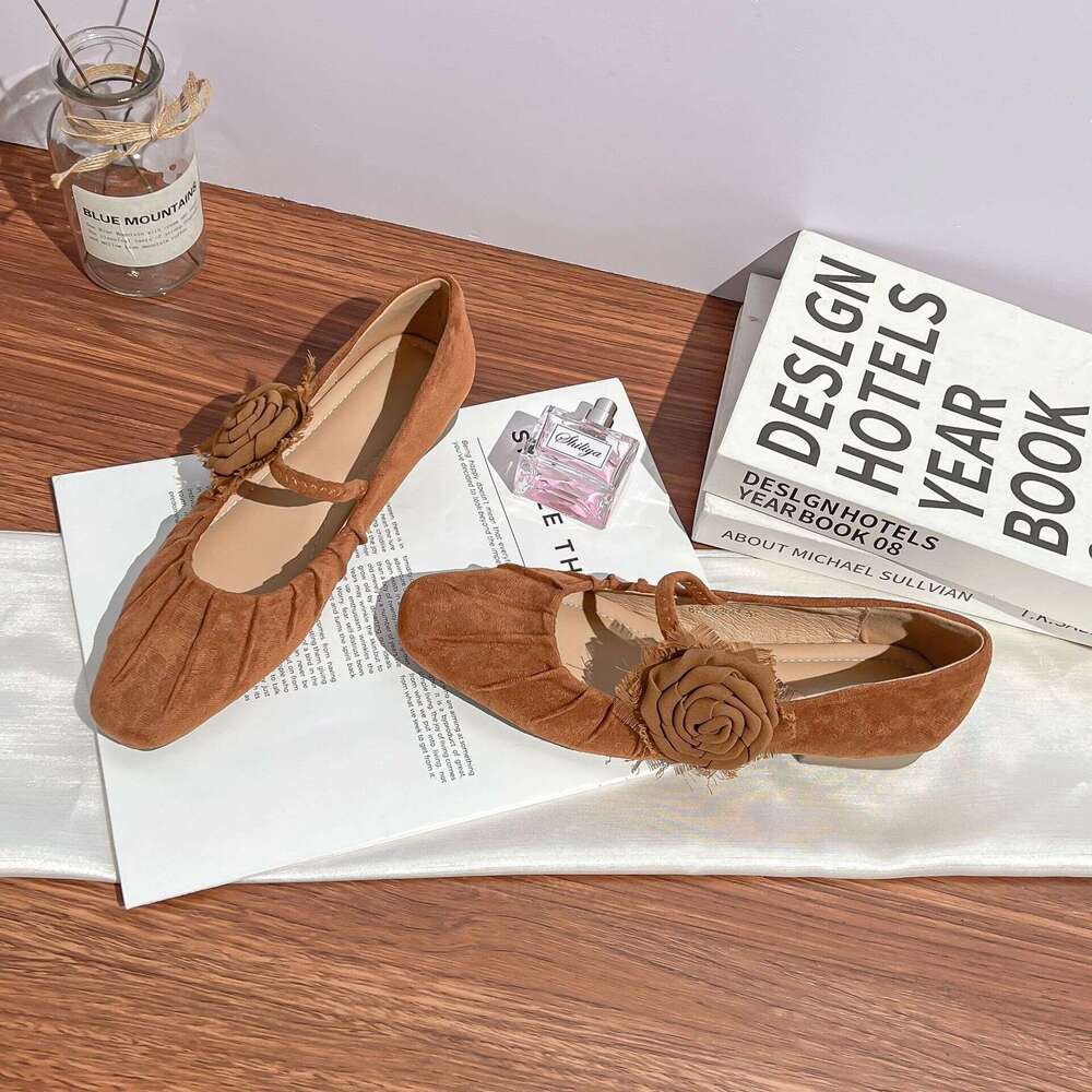 Su Yinyin Autumn New Camellia Elegant Single for Women with Ruched Design and Soft Sole Flat Shoes