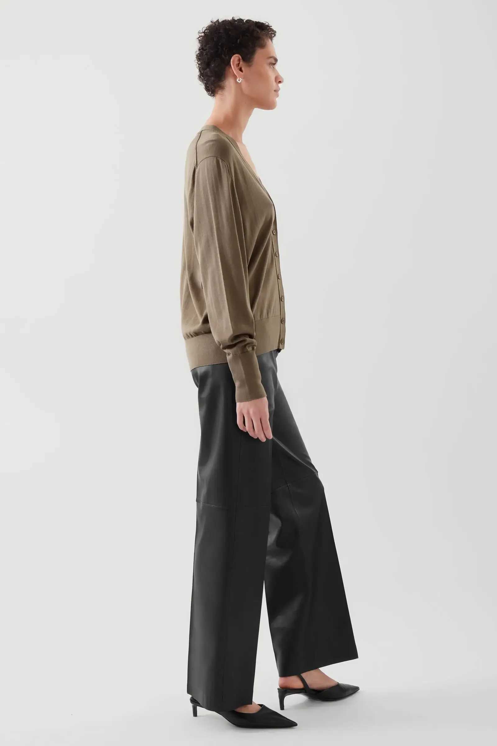 Ethereal come 2025 cos spring new style of Loose version of womens casual V-neck knit rib cardigan X250724